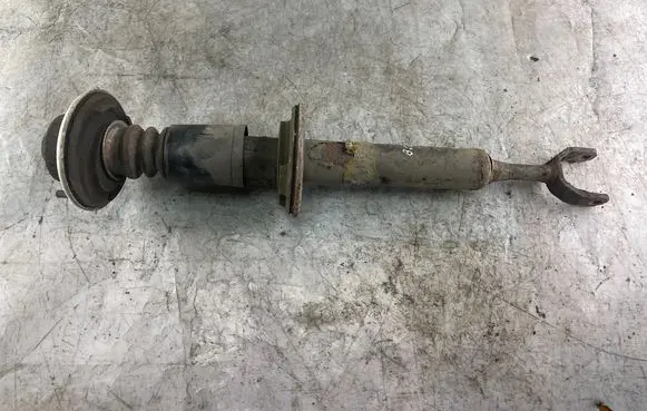 Volkswagen PASSAT B5.5 Front shock absorber/damper 8d0413031