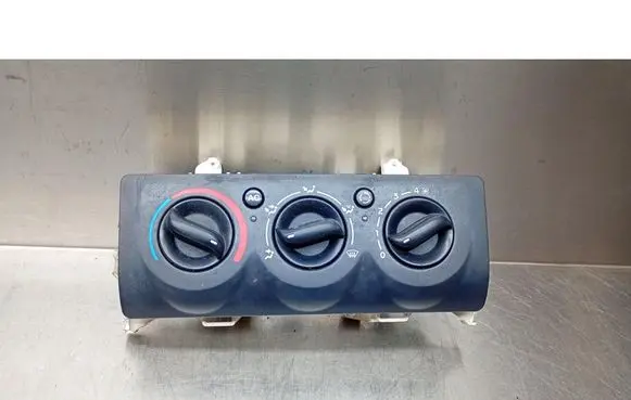 Renault Clio II Air conditioning/heating control unit 8200147160