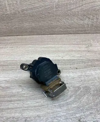 BMW 5 E39 High voltage ignition coil 1748017 11860 USED