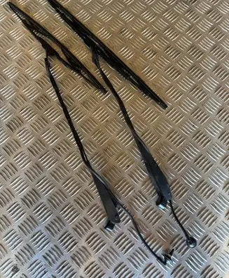 Ligier JS 60 Headlight wiper blade set 