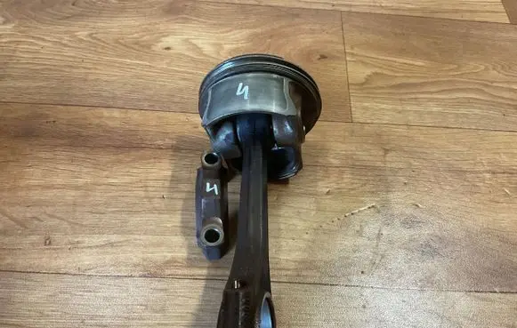 BMW 5 E60 E61 Piston with connecting rod 082229