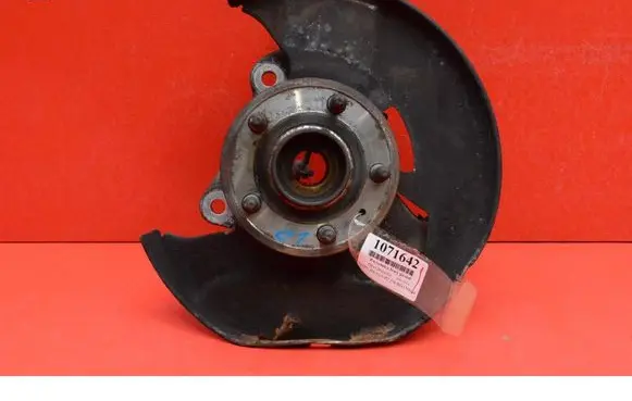 Opel Insignia A Front wheel hub spindle knuckle 