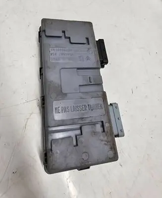 Peugeot 407 Seat control module 9638960380