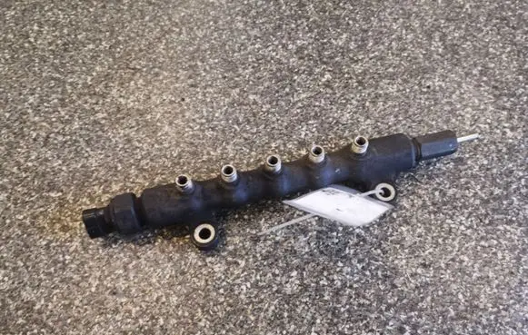 Toyota Avensis T250 Fuel main line pipe