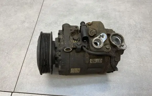 Volkswagen Touareg II Air conditioning (A/C) compressor (pump) 7P0820803N