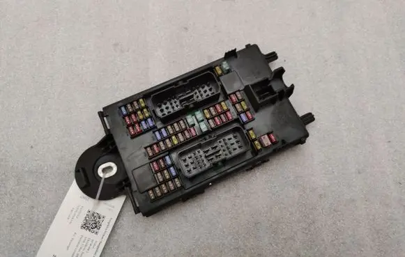 Volvo XC90 Fuse module 31346672