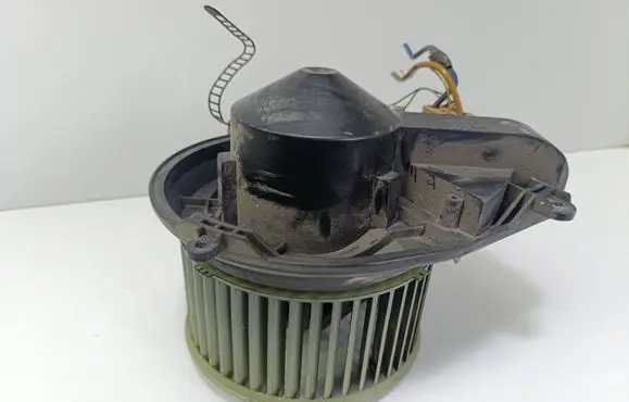 Audi A4 S4 B5 8D Heater fan/blower 8D1820021