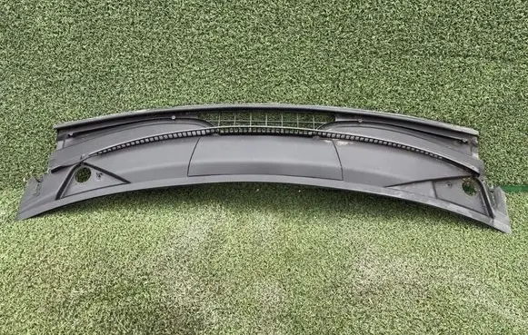 Mercedes-Benz Vito Viano W639 Wiper trim 6398840074 A6398840074