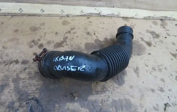 Toyota Urban Cruiser (XP110) Air intake duct part
