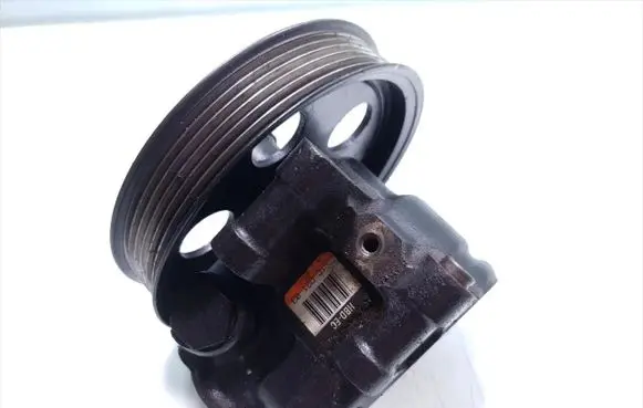 Ford Mondeo Mk III Power steering pump 1S7Q-3A733-AA