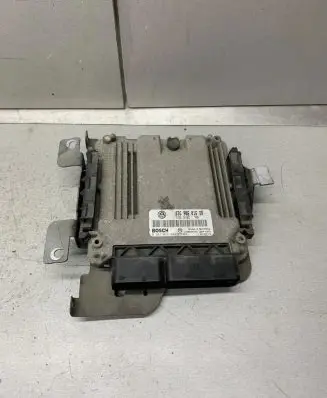 Volkswagen Touran I Engine control unit/module 03G906016DR 0281011844