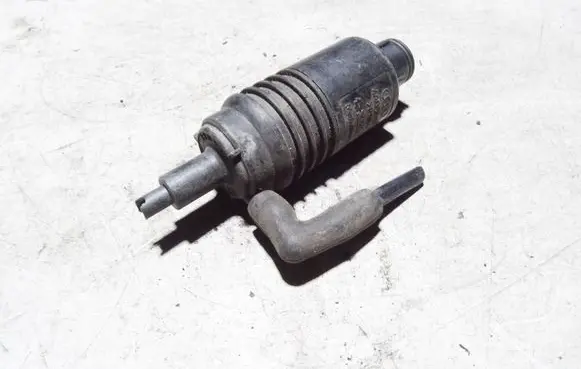 Audi A4 S4 B5 8D Windscreen/windshield washer pump