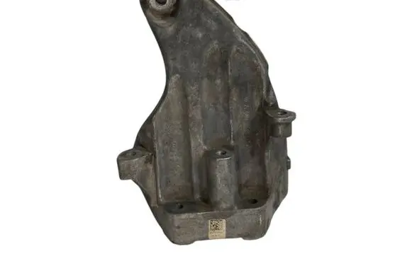 Mercedes-Benz E W212 Engine mounting bracket A6512230004