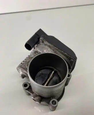 Volkswagen Golf V Throttle valve 03C133062C A2C53030936