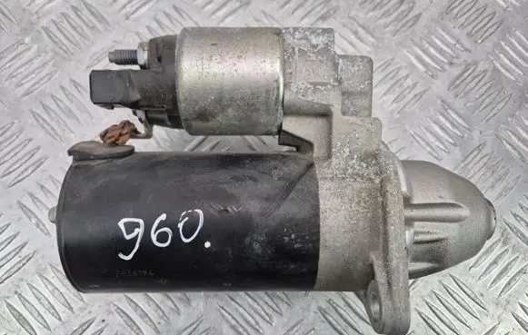 BMW X1 E84 Starter motor 7638194