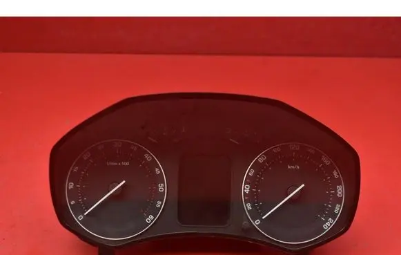 Speedometer (instrument cluster)