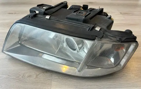 Audi A6 S6 C5 4B Headlight/headlamp 148473