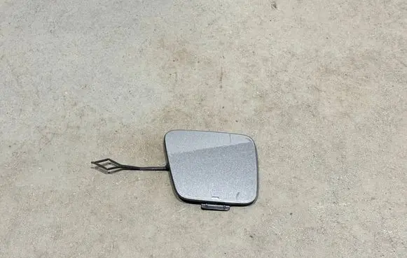 BMW i4 Front tow hook cap/cover 51118738616 8738616