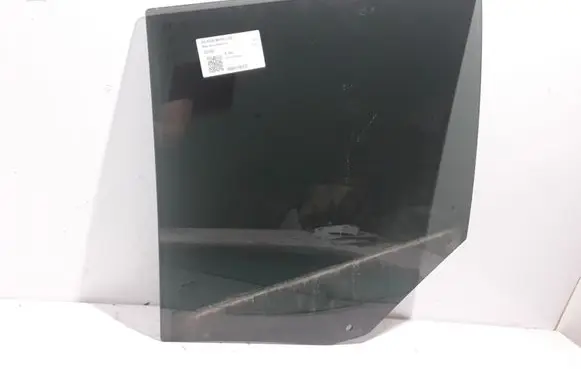 Volvo XC90 Rear door window glass 31371001