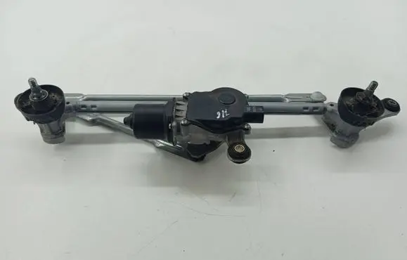 Nissan Qashqai Front wiper linkage 