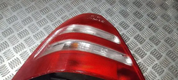 Mercedes-Benz C W203 Rear/tail lights 3311