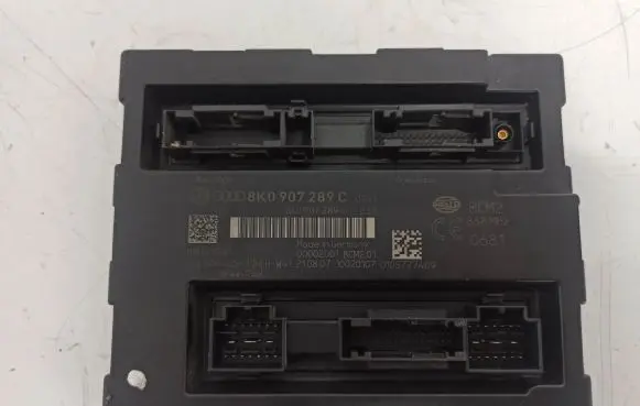Audi A5 8T 8F Comfort/convenience module 8K0907289C 00002001B 5DK00940533