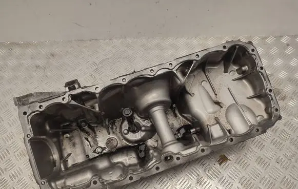 BMW X5 F15 Oil sump 8515773 67698410