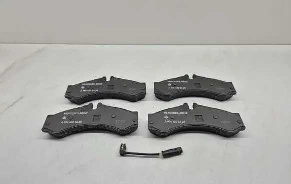 Mercedes-Benz Sprinter W901 W902 W903 W904 Brake pads (front) A0044202420