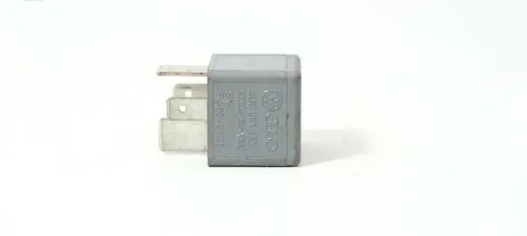Audi A4 S4 B5 8D Other relay 8D0951253