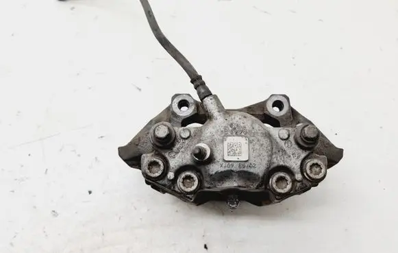 Mercedes-Benz E W212 Front brake caliper A2044213581 A2044210994