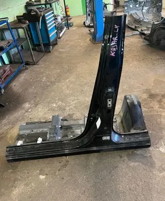 Renault Kadjar Pillar (middle) 