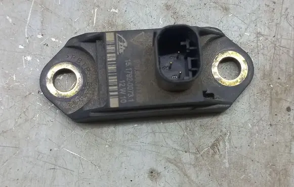 Porsche Panamera (970) Airbag deployment crash/impact sensor 97060611100