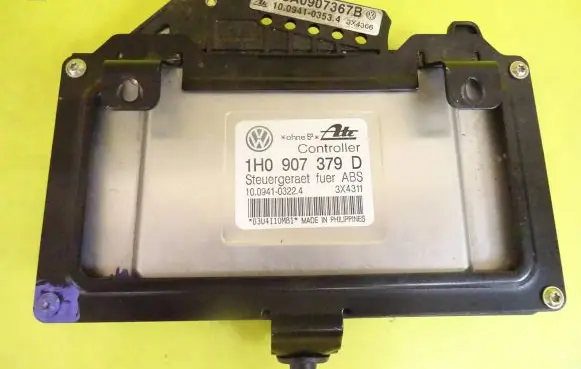 Volkswagen Golf III ABS control unit/module 1H0907379D