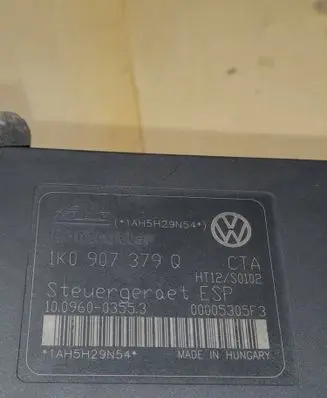 Seat Altea ABS Pump 1K0907379Q 00005305F3 10096003553