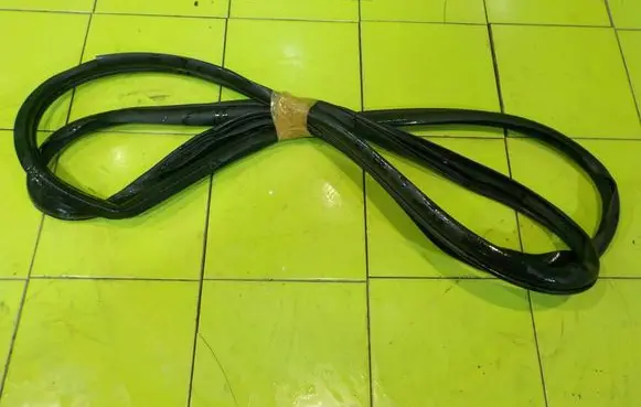 Peugeot 4007 Front door rubber seal PRZOD