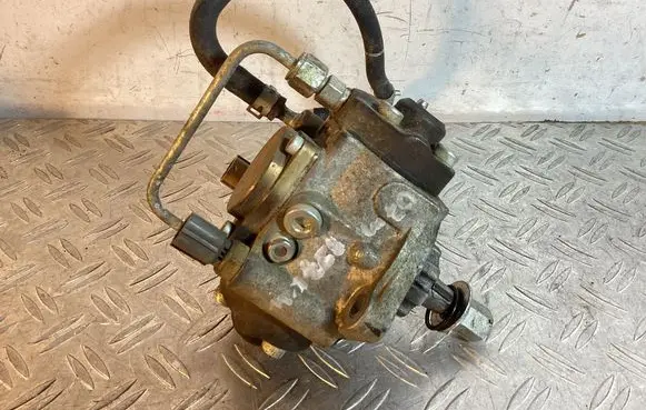 Toyota Land Cruiser (J200) Fuel injection high pressure pump 2210030040 2940000068