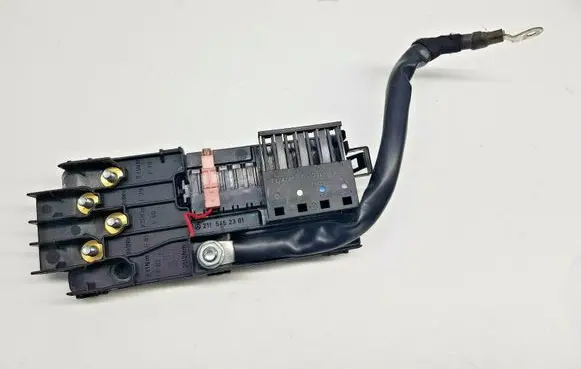 Mercedes-Benz E W211 Fuse module 2115452301 nr3149