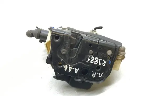 Audi A6 S6 C6 4F Front door lock 4F2837016B K3881