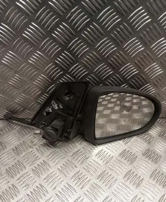 Mitsubishi Colt Front door electric wing mirror 232636030