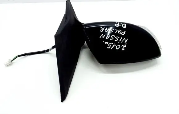Nissan Pulsar Front door electric wing mirror 212876244