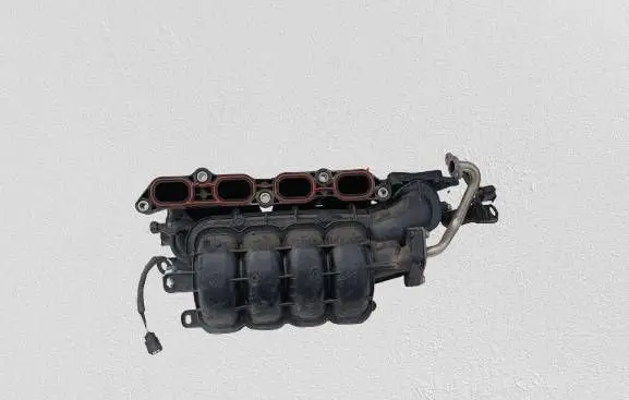 Toyota Yaris Intake manifold 