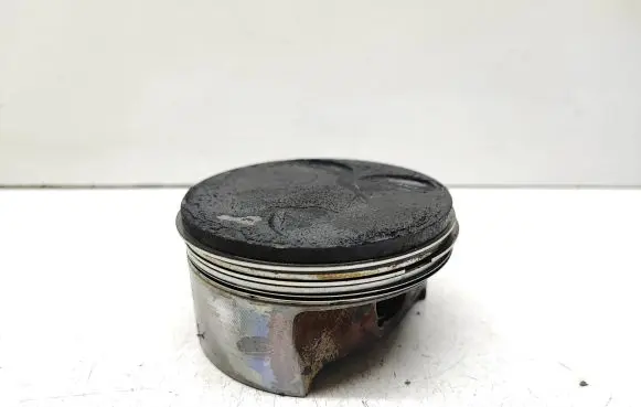 BMW 7 E65 E66 Piston 