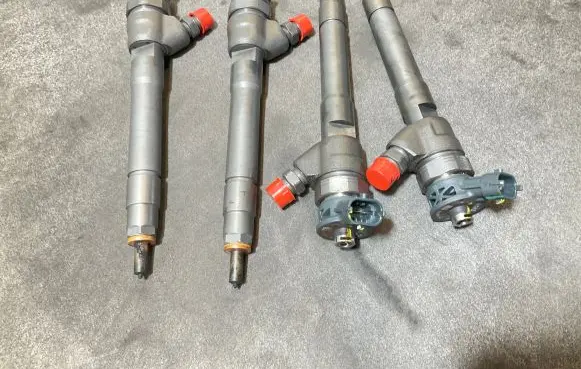 Nissan Qashqai Fuel injectors set 8201055367 0445110414