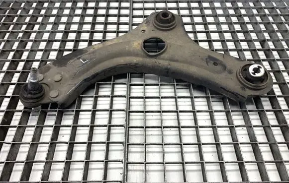 Renault Clio V Front control arm