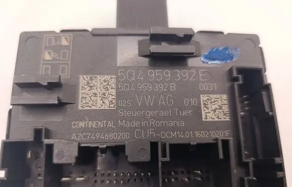 Seat Leon (5F) Door control unit/module 5Q4959392E 5Q4959392B A2C7494680200
