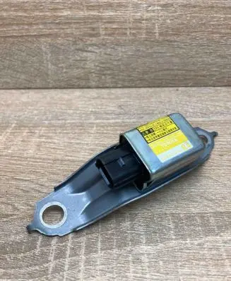 Toyota Prius (XW20) Airbag deployment crash/impact sensor 8983347030 1879000912
