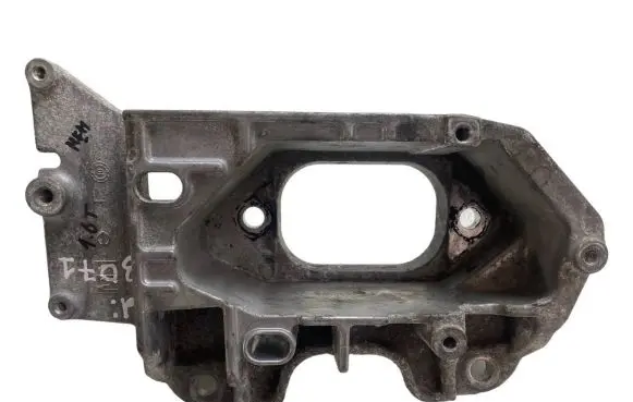 Nissan Juke I F15 Engine mount bracket 112541KG0A