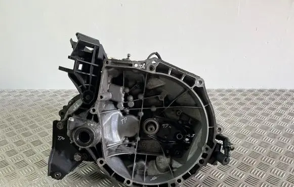 Peugeot 208 I Manual 5 speed gearbox 9675193610