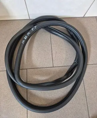 Hyundai ix35 Front door rubber seal 