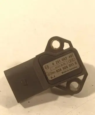 Volkswagen Golf V Air pressure sensor 038906051C 0281002401
